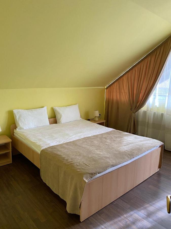 Casa Albert Valea Avrigului Ngoại thất bức ảnh