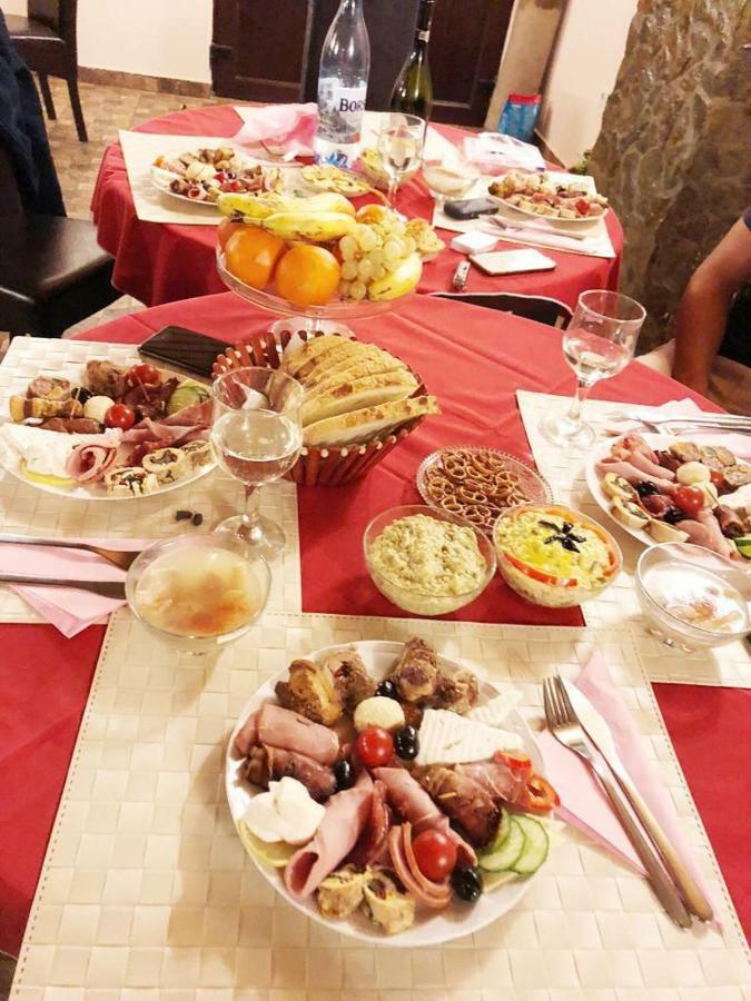Casa Albert Valea Avrigului Ngoại thất bức ảnh