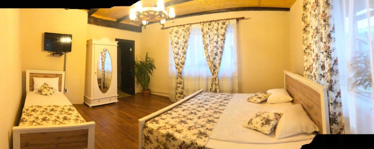Casa Albert Valea Avrigului Hotel Ngoại thất bức ảnh