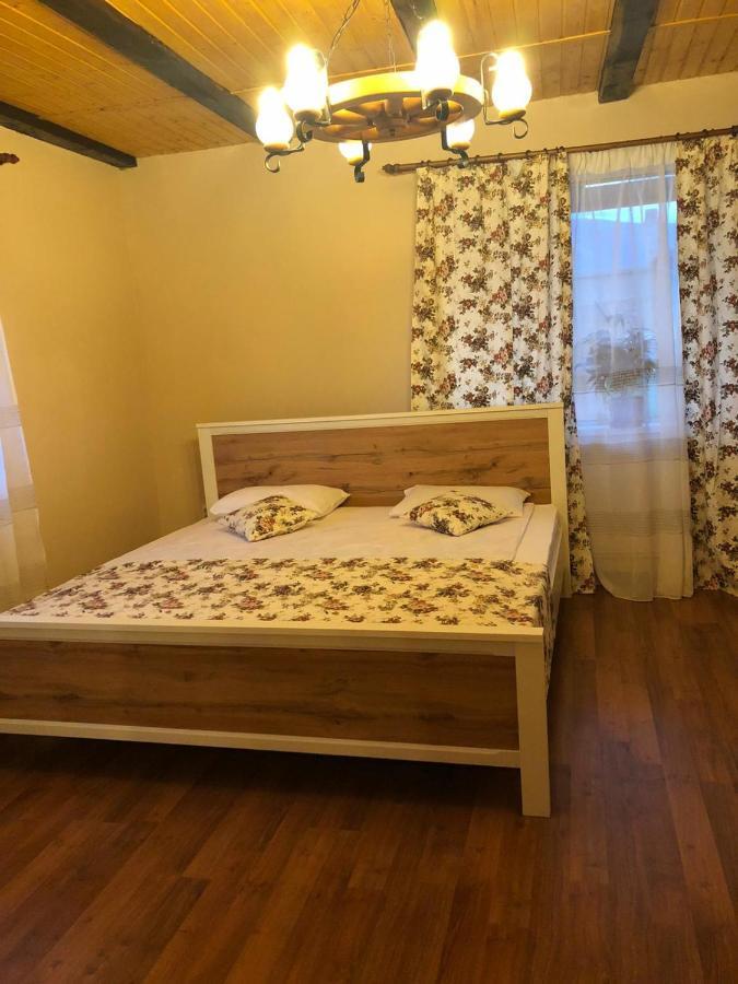 Casa Albert Valea Avrigului Ngoại thất bức ảnh