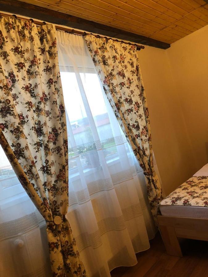 Casa Albert Valea Avrigului Ngoại thất bức ảnh
