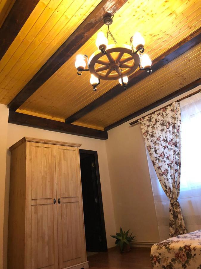 Casa Albert Valea Avrigului Ngoại thất bức ảnh